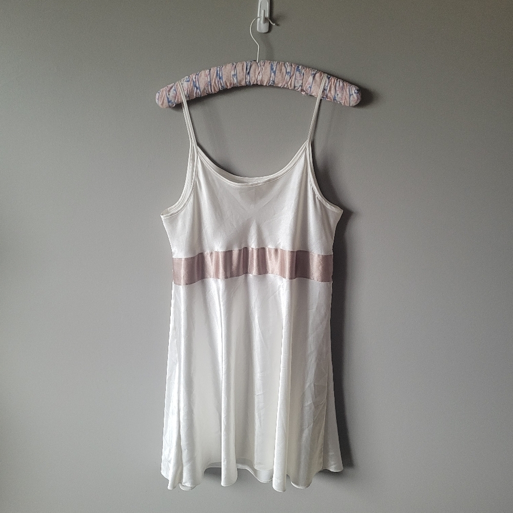 Cream Vintage satin slip dress Embroidered 90s Slip - Picture 6 of 9
